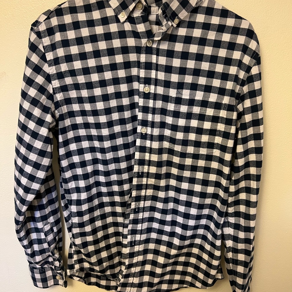 Goodfellow & CO long sleeve button up casual shirt checkered shirt
